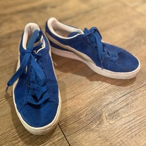 Worn once fashion Puma sneakers